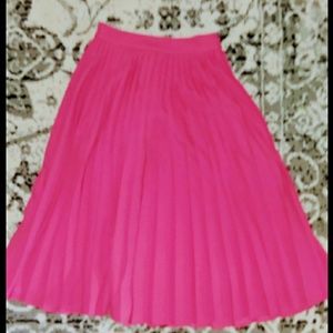 ❤Kate Spade bright pink long pleated skirt ❤